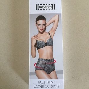 NEW WOLFORD Lace print control pantry